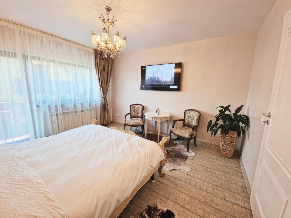 Amor Tirol Busteni (Adults Only) Exterior photo