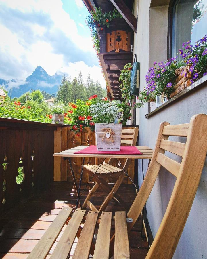 Amor Tirol Busteni (Adults Only) Exterior photo