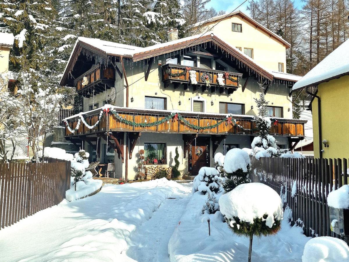 Amor Tirol Busteni (Adults Only) Exterior photo